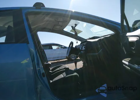 2015 Toyota Prius C Four/One/Three/Two z USA, uszkodzony, nr VIN JTDKDTB39F1086496